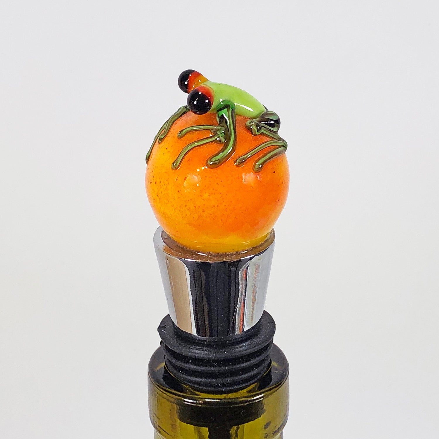 buy-authentic-orange-frog-bottle-stopper-for-cheap_0.jpg