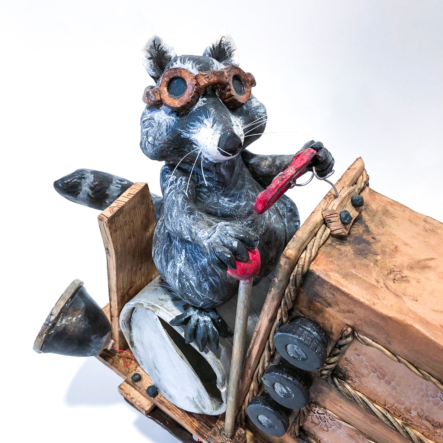 your-one-stop-shop-for-marconi-racoon-sculpture-online-now_1.jpg