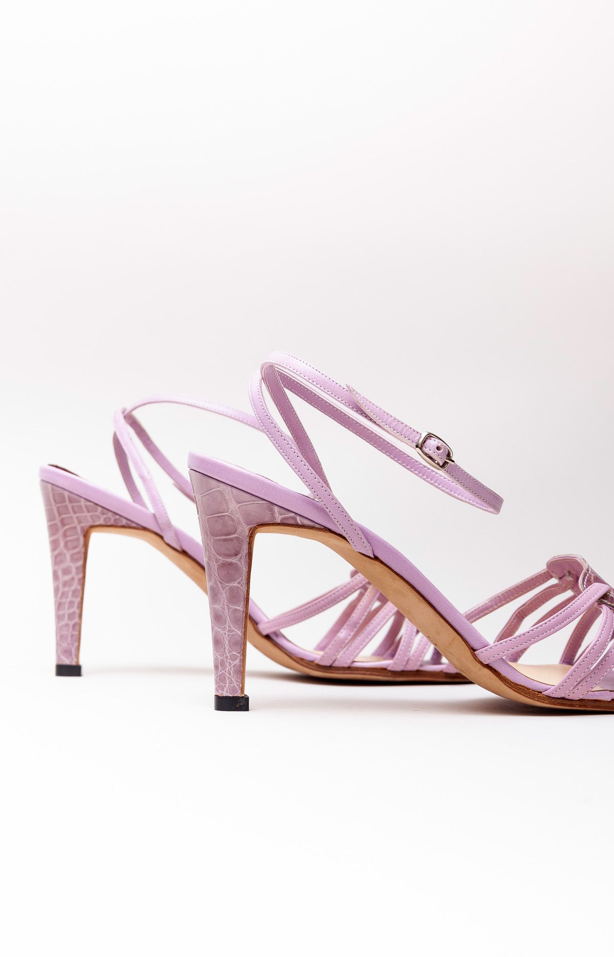 be-the-first-to-own-the-newest-manolo-blahnik-size-36-5-hot-on-sale_5.jpg