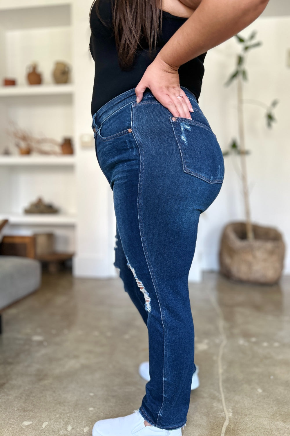 we-sell-the-best-judy-blue-full-size-high-waist-rigid-magic-heavy-destroy-straight-jeans-online_3.jpg