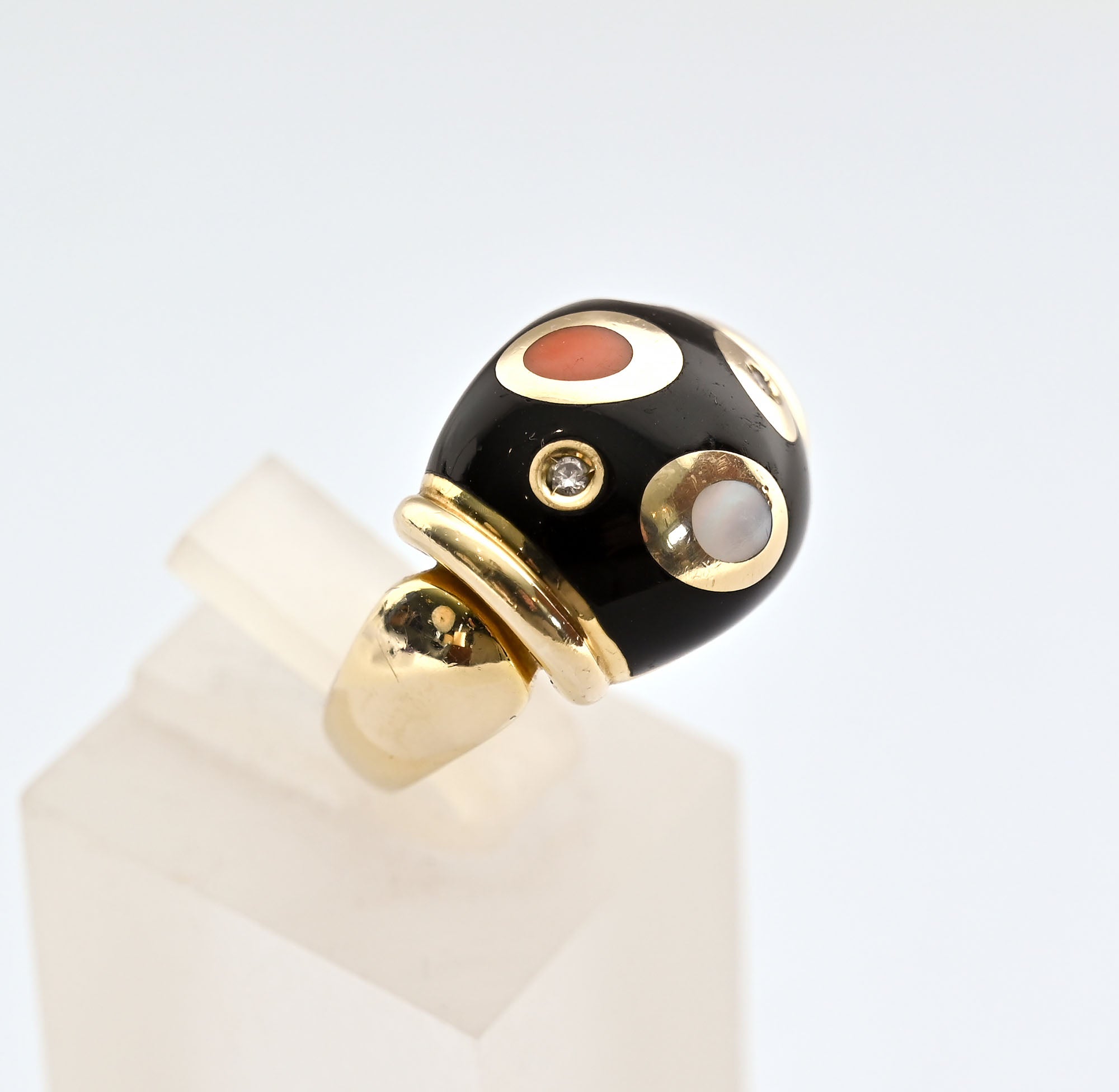 get-your-wholesale-asch-grossbardt-gold-ring-with-black-onyx-coral-diamond-and-mother-of-pearl-online_4.jpg